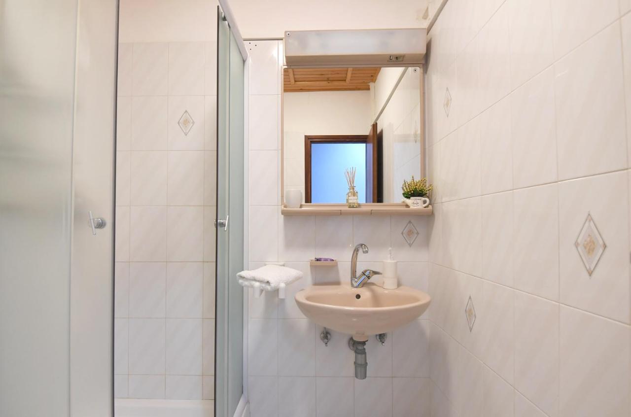 Apartmani Erna Пашман Экстерьер фото